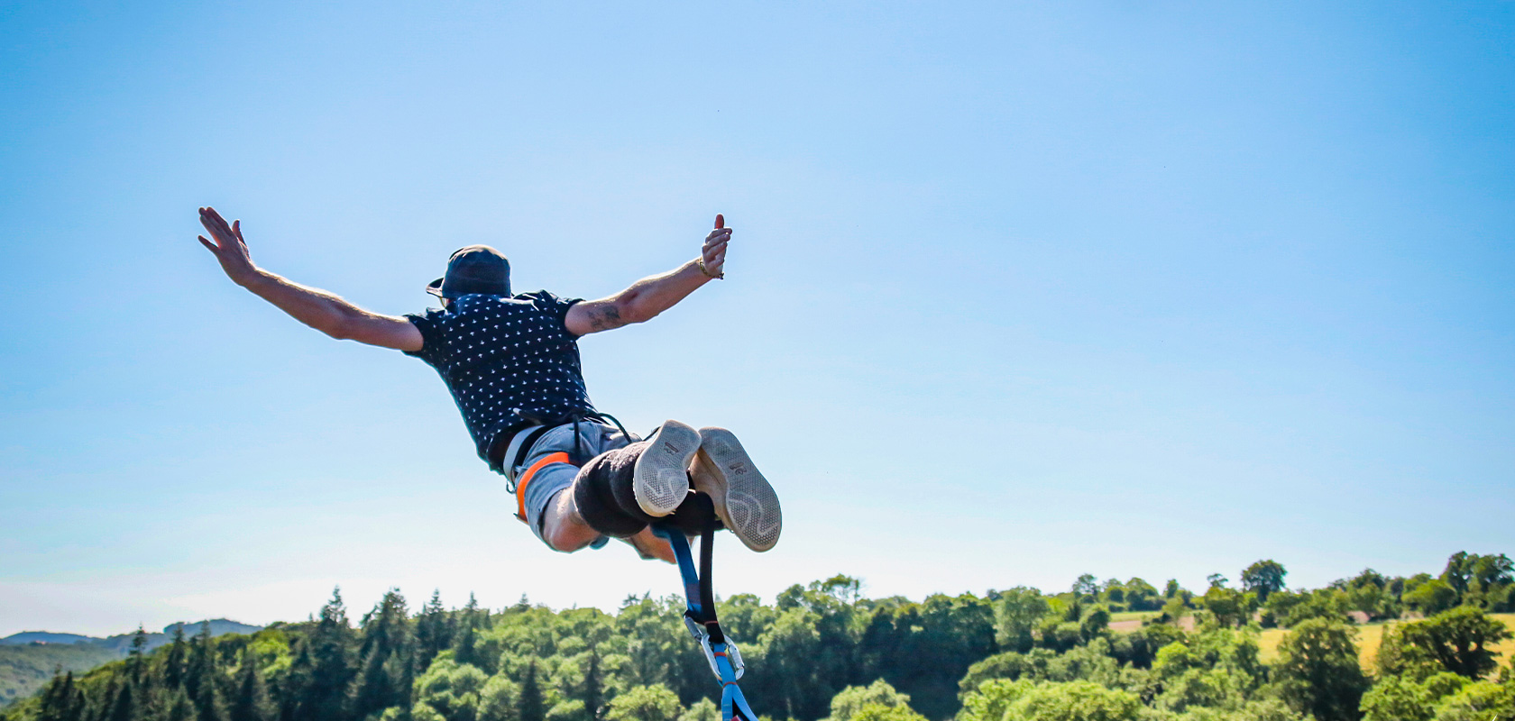SAUT À L’ÉLASTIQUE BY AJ HACKETT